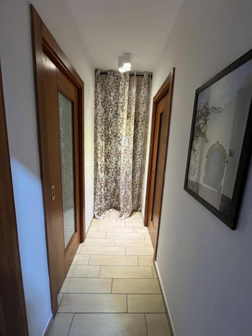 Napoli'S Little Bridges Guest House Bagian luar foto