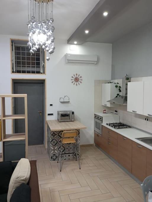 Napoli'S Little Bridges Guest House Bagian luar foto
