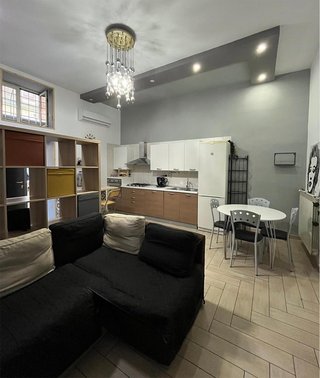 Napoli'S Little Bridges Guest House Bagian luar foto